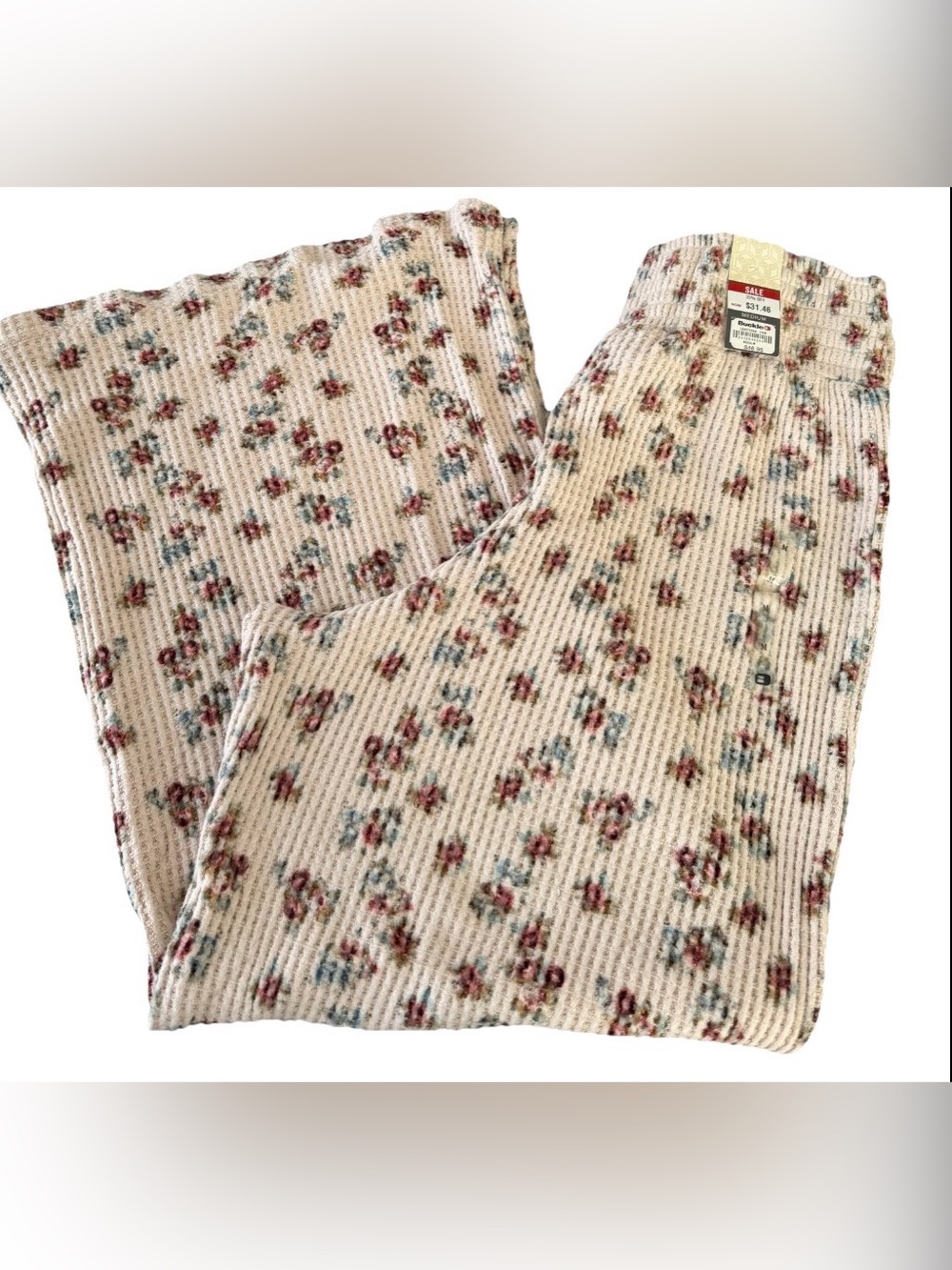Buckle Cream Ribbed Knit Flare Leg Capris with Pink and Blue Floral